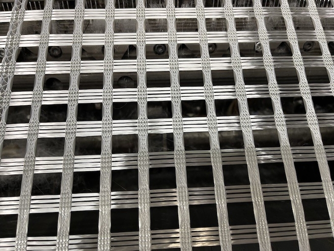 Road Surface Asphalt Layers Reinforcement Fiberglass شبكة جغرافية  Asphalt Placement Biaxial GlassFiber  1